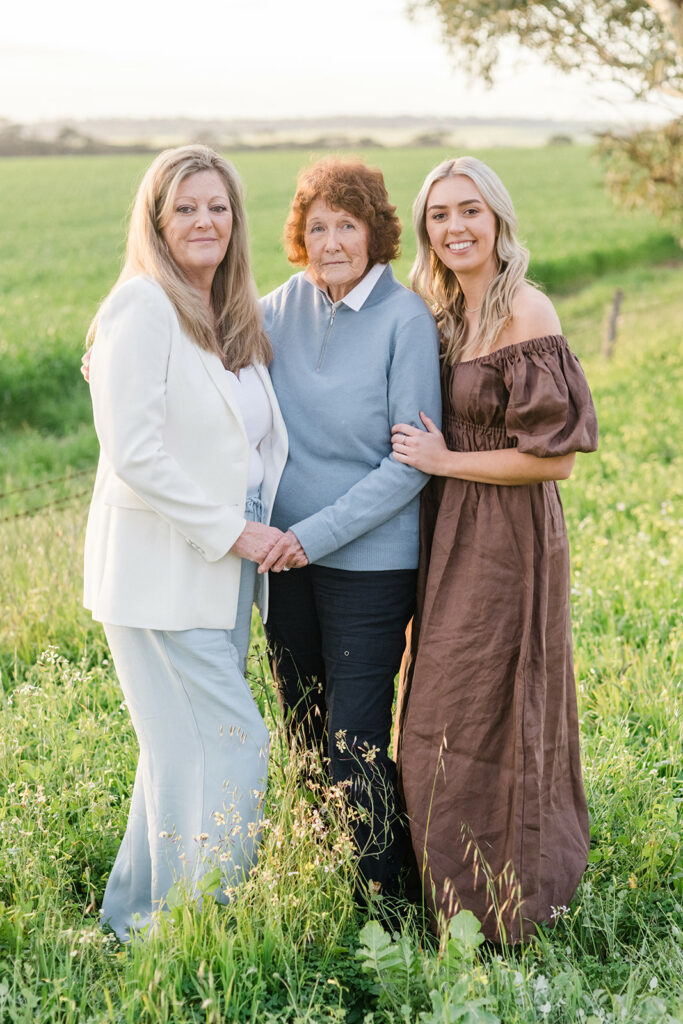 Perth family photography, extended family. 3 generations on women. Bird on the wall Photography 